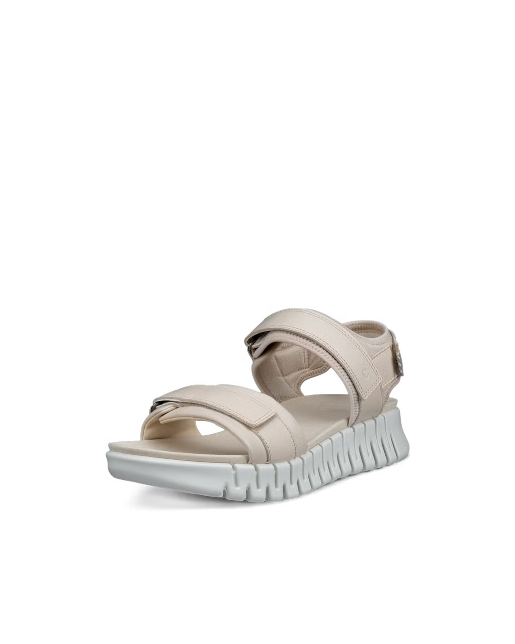 Women's flat sandal with a groovy sole